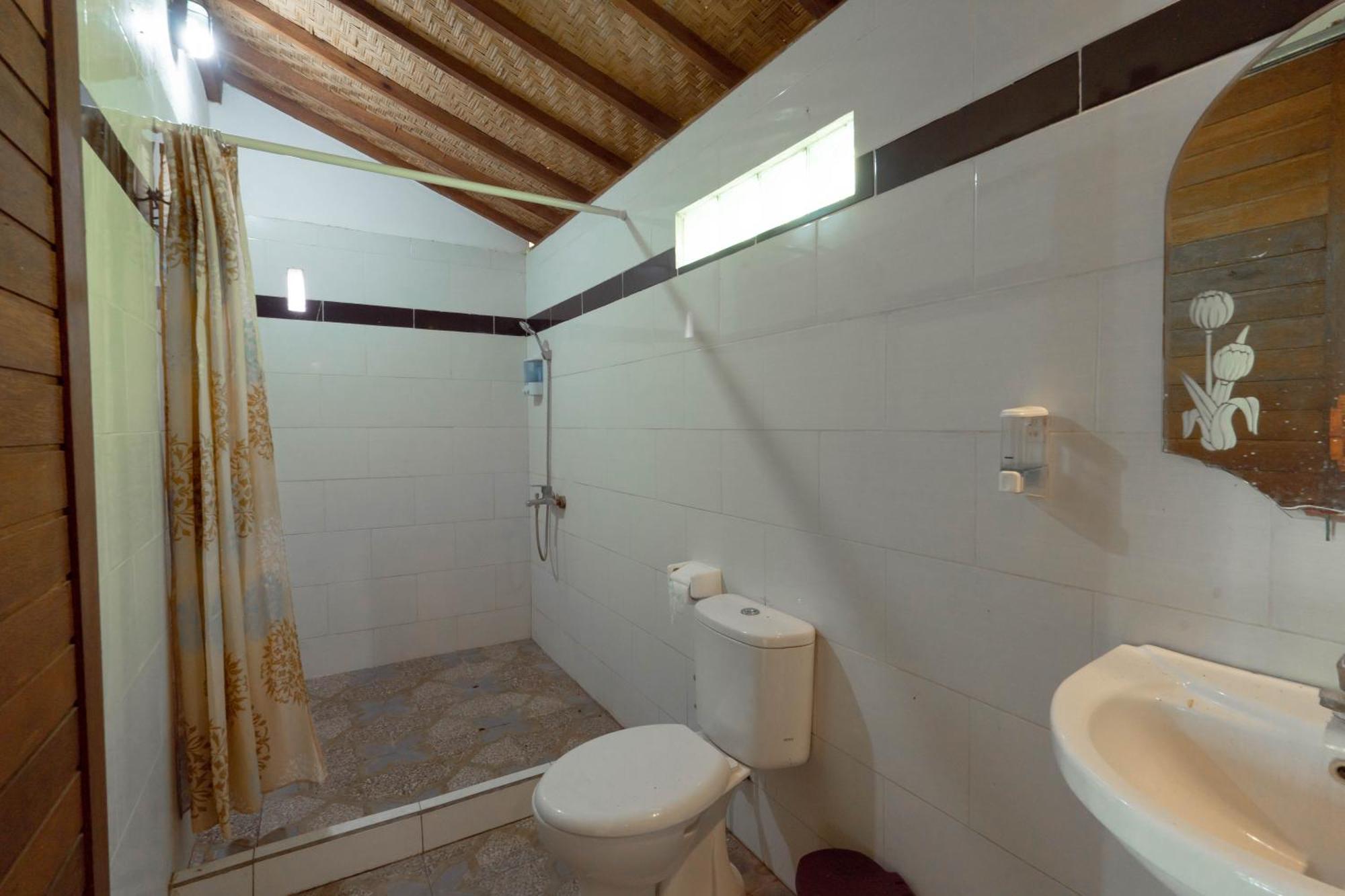 Ratu Cottage By Ourstory Travels Batununggul エクステリア 写真