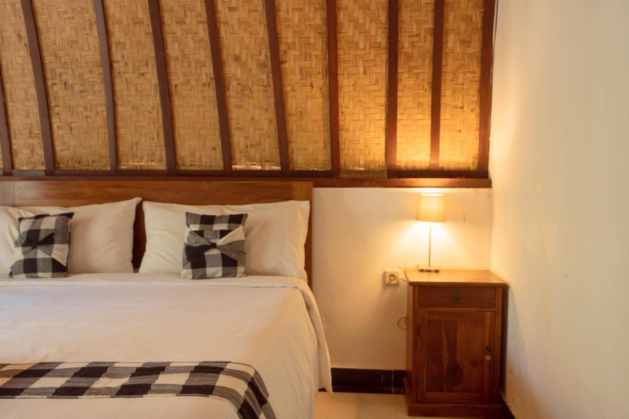 Ratu Cottage By Ourstory Travels Batununggul エクステリア 写真